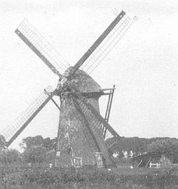 De molen vóór 1933.